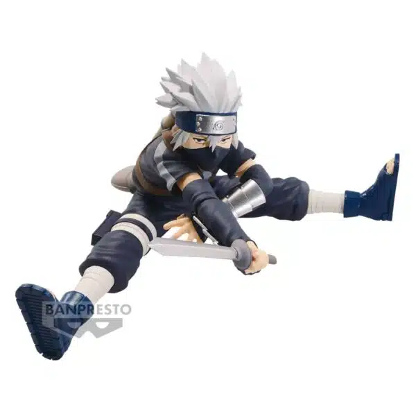 Figurine Kakashi Hatake de Naruto Shippuden en action les jambes en grand écart