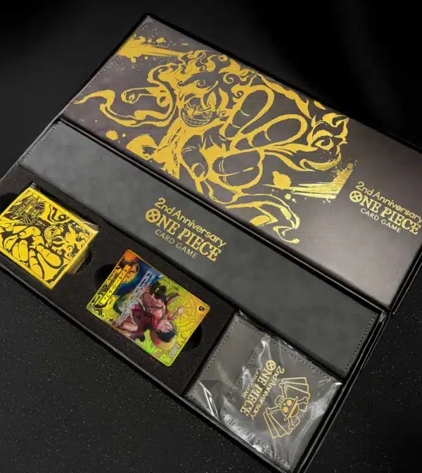 Viens découvrir le nouveau set du jeux de carte à collectionner ONE PIECE TCG 2nd Anniversary set sur Akemi Figurine! Un coffret d’exception qui ravira aussi bien les <strong data-start="49" data-end="79">collectionneurs passionnés</strong> que les <strong data-start="88" data-end="112">joueurs stratégiques</strong>, parfait pour célébrer deux années de duels épiques dans l’univers <strong data-start="180" data-end="197">One Piece TCG</strong> !